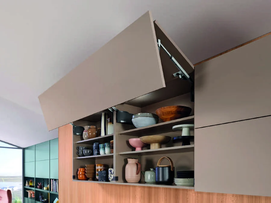 Système Aventos HF TOP 25 · double porte · Gris aluminium installé dans un meuble haut
